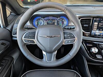 2026 Chrysler Pacifica Limited   - Photo 19 - Bountiful, UT 84010