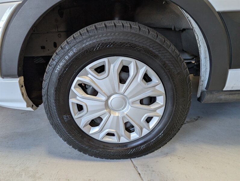 2025 Ford Transit 350 XLT 12-Passenger - Photo 15 - Bountiful, UT 84010