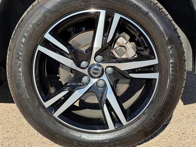 2023 Volvo XC40 B5 Plus Bright Theme   - Photo 38 - St. George, UT 84770-2625
