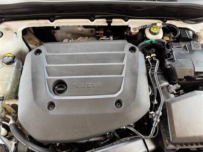 2023 Volvo XC40 B5 Plus Bright Theme   - Photo 4 - St. George, UT 84770-2625