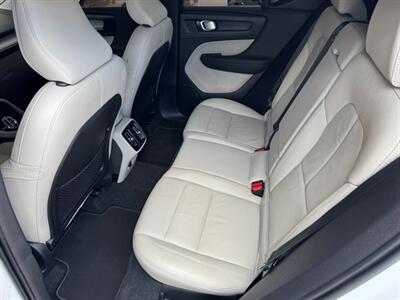 2023 Volvo XC40 B5 Plus Bright Theme   - Photo 11 - St. George, UT 84770-2625