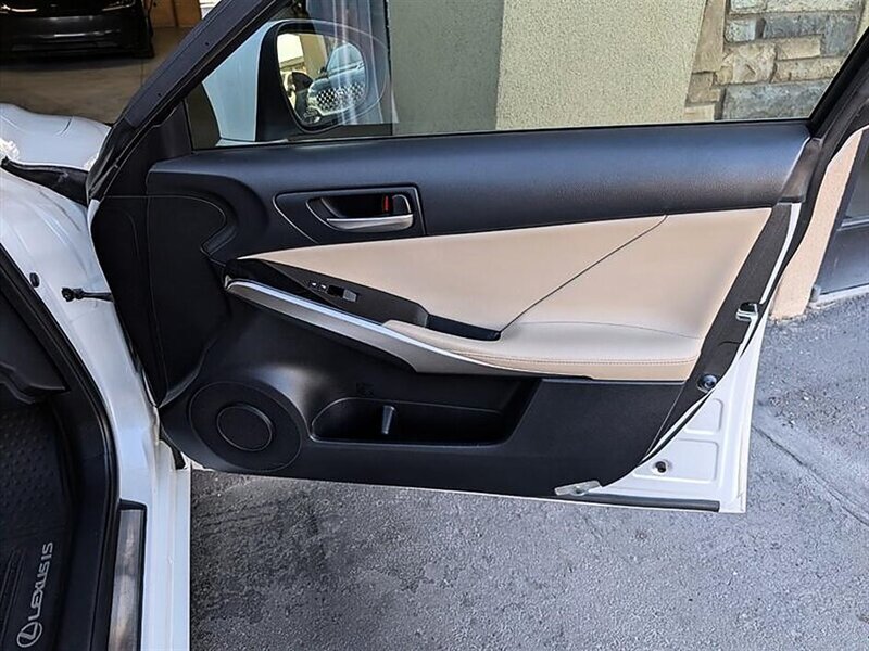 2017 Lexus IS 300 AWD - Photo 29 - Bountiful, UT 84010
