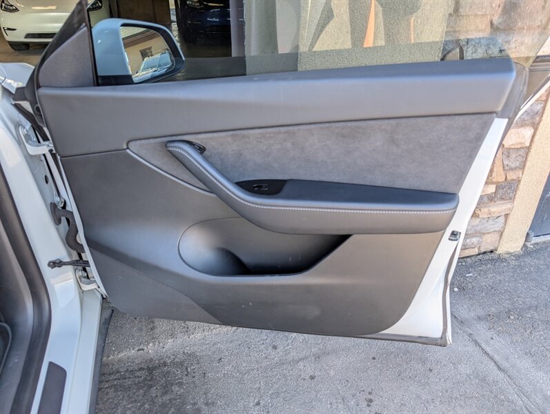 2021 Tesla Model Y Long Range - Photo 29 - Bountiful, UT 84010