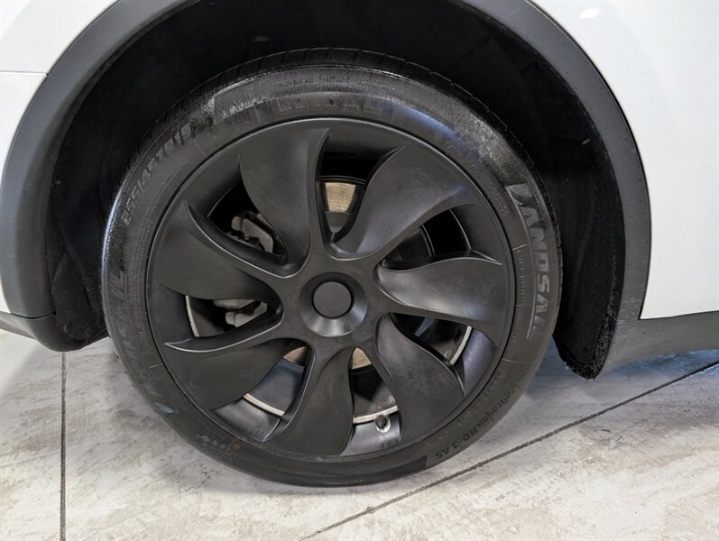 2021 Tesla Model Y Long Range - Photo 13 - Bountiful, UT 84010