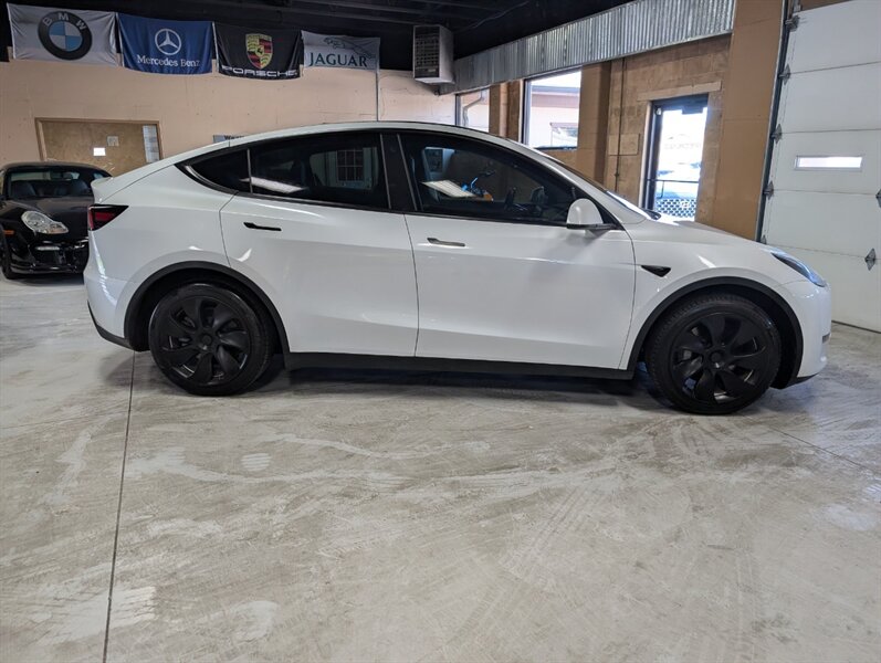 2021 Tesla Model Y Long Range - Photo 11 - Bountiful, UT 84010