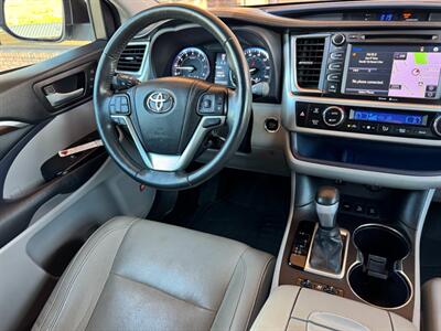 2015 Toyota Highlander Limited   - Photo 19 - St. George, UT 84770-2625