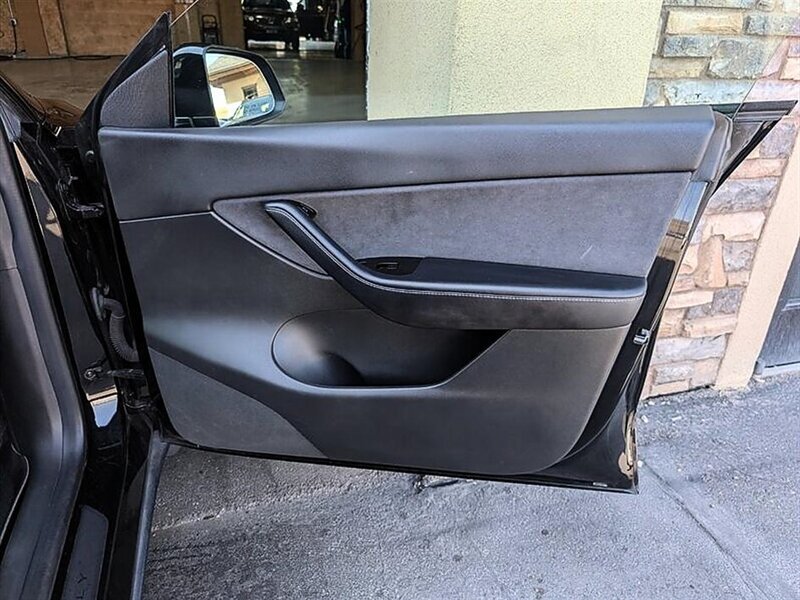 2021 Tesla Model Y Long Range FSD Capable - Photo 31 - Bountiful, UT 84010