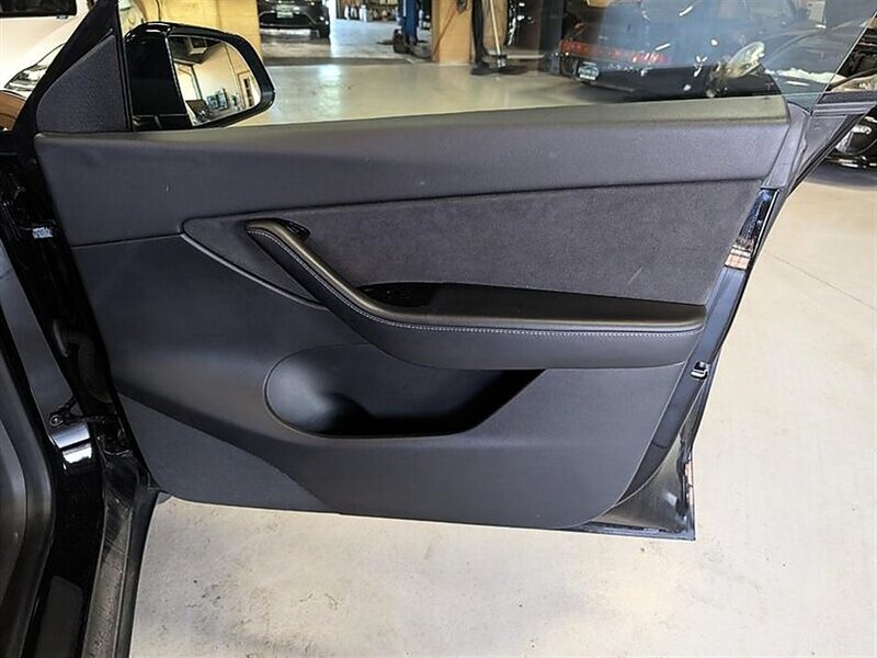 2021 Tesla Model Y Long Range FSD Capable - Photo 31 - Bountiful, UT 84010