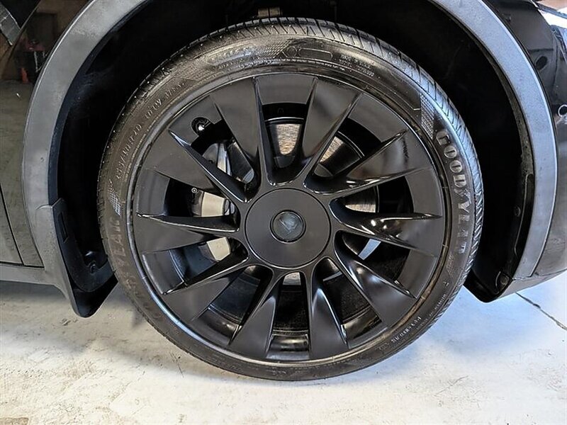 2021 Tesla Model Y Long Range FSD Capable - Photo 12 - Bountiful, UT 84010
