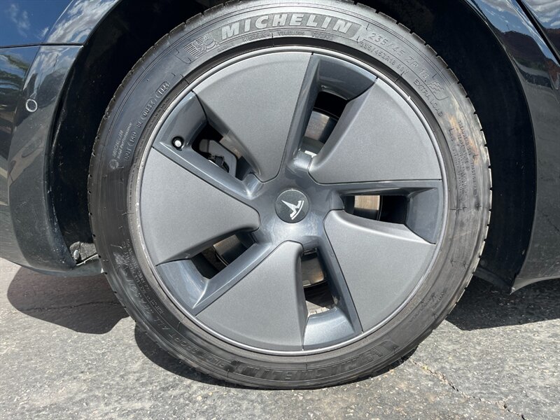 2021 Tesla Model 3 Long Range - Photo 36 - St. George, UT 84770-2625