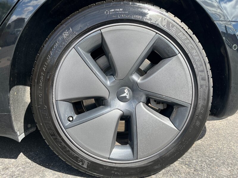 2021 Tesla Model 3 Long Range - Photo 35 - St. George, UT 84770-2625
