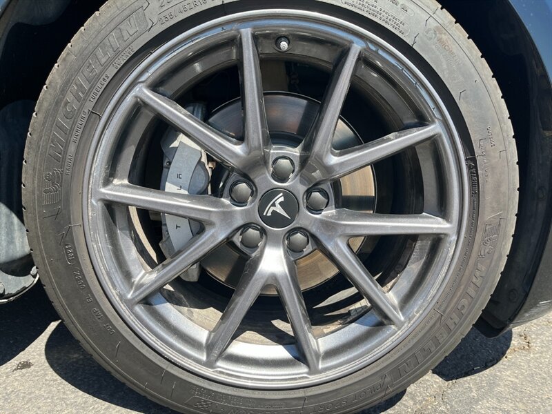 2021 Tesla Model 3 Long Range - Photo 35 - St. George, UT 84770-2625