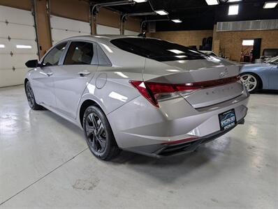 2023 Hyundai ELANTRA SEL   - Photo 8 - Bountiful, UT 84010