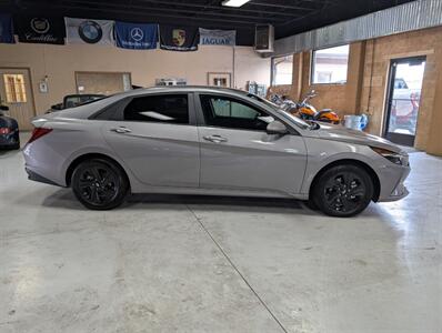 2023 Hyundai ELANTRA SEL   - Photo 11 - Bountiful, UT 84010