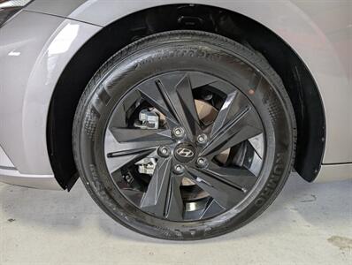 2023 Hyundai ELANTRA SEL   - Photo 15 - Bountiful, UT 84010