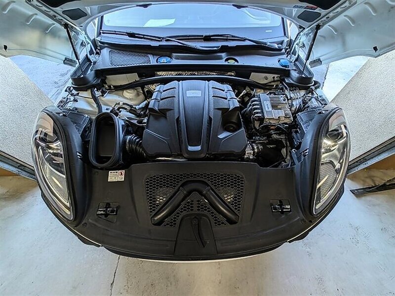 2024 Porsche Macan GTS - Photo 17 - Bountiful, UT 84010