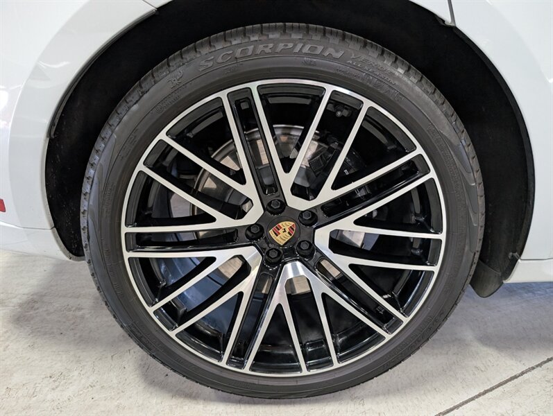 2024 Porsche Macan GTS - Photo 13 - Bountiful, UT 84010