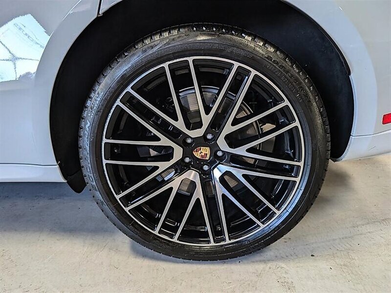 2024 Porsche Macan GTS - Photo 14 - Bountiful, UT 84010