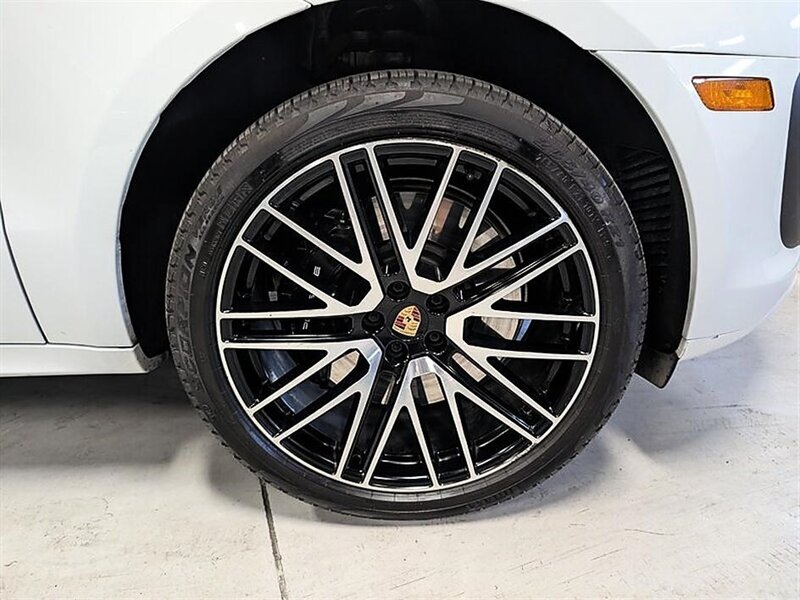2024 Porsche Macan GTS - Photo 12 - Bountiful, UT 84010