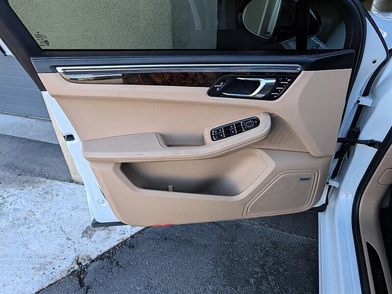 2024 Porsche Macan GTS - Photo 18 - Bountiful, UT 84010