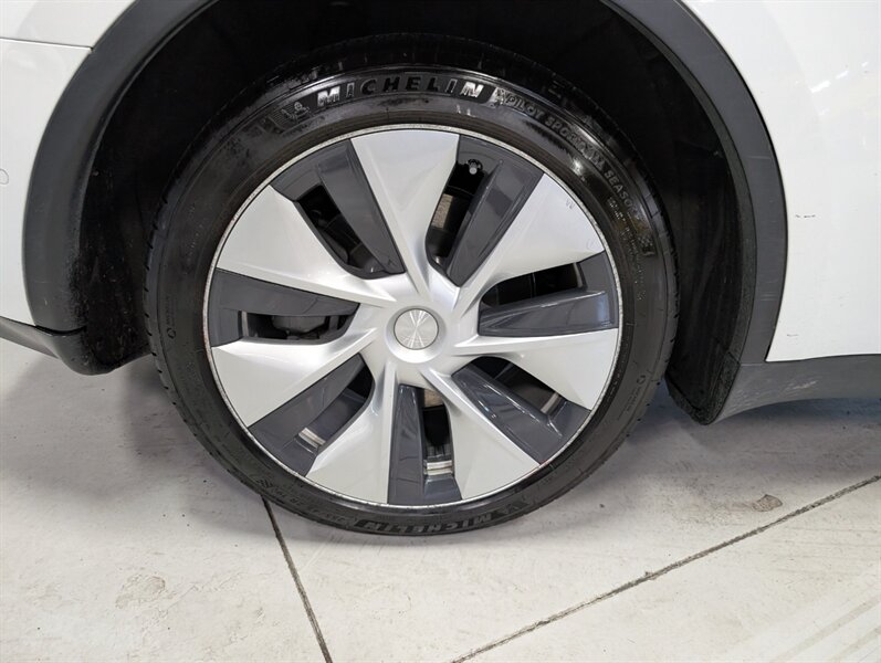 2021 Tesla Model Y Long Range - Photo 13 - Bountiful, UT 84010