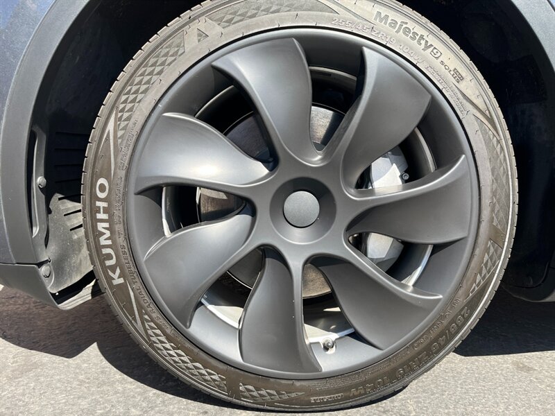 2023 Tesla Model Y Long Range - Photo 36 - St. George, UT 84770-2625