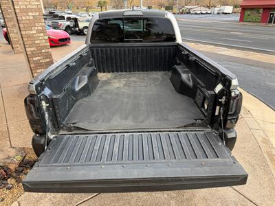2019 Toyota Tacoma TRD Off-Road   - Photo 20 - St. George, UT 84770-2625