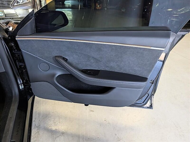 2025 Tesla Model 3 Long Range w/ Hardware 4 - Photo 32 - Bountiful, UT 84010