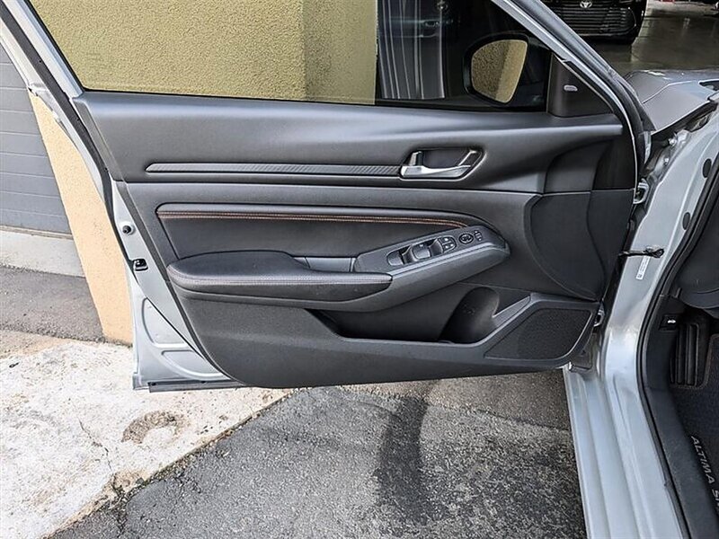 2021 Nissan Altima 2.5 SR - Photo 18 - Bountiful, UT 84010