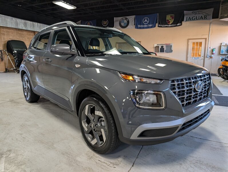2025 Hyundai VENUE SEL   - Photo 1 - Bountiful, UT 84010