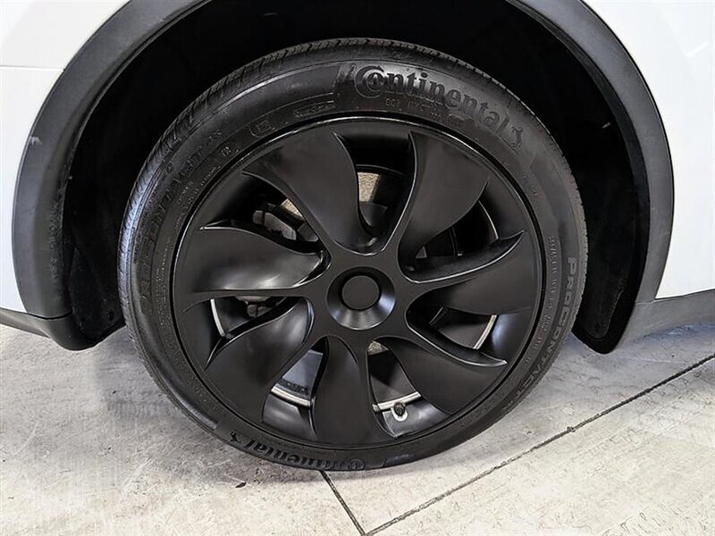 2021 Tesla Model Y Long Range w/ Acceleration Boost - Photo 13 - Bountiful, UT 84010