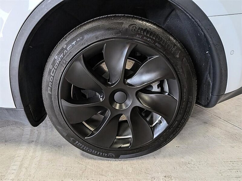 2021 Tesla Model Y Long Range w/ Acceleration Boost - Photo 14 - Bountiful, UT 84010
