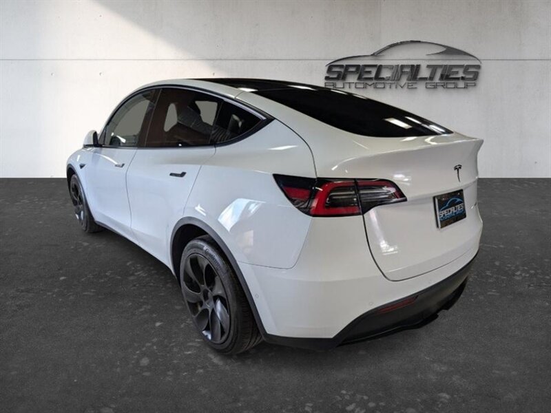 2021 Tesla Model Y Long Range w/ Acceleration Boost - Photo 8 - Bountiful, UT 84010
