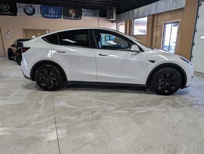 2021 Tesla Model Y Long Range  w/ Acceleration Boost - Photo 11 - Bountiful, UT 84010