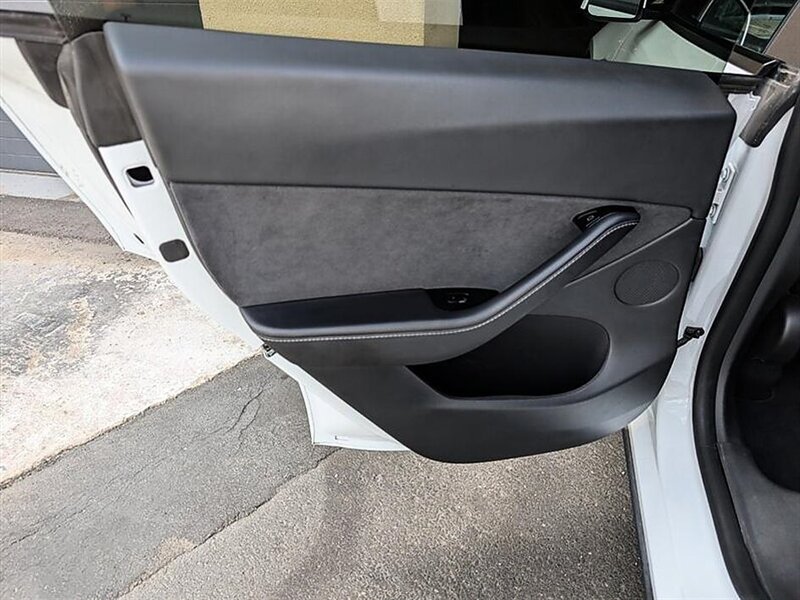 2021 Tesla Model Y Long Range w/ Acceleration Boost - Photo 24 - Bountiful, UT 84010