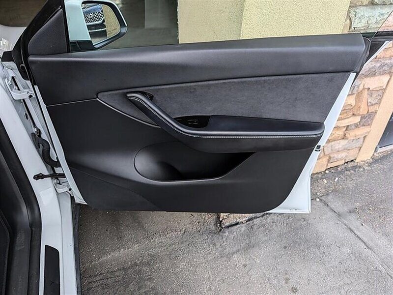 2021 Tesla Model Y Long Range w/ Acceleration Boost - Photo 29 - Bountiful, UT 84010