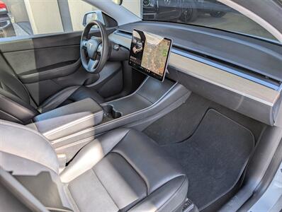 2021 Tesla Model Y Long Range  w/ Acceleration Boost - Photo 4 - Bountiful, UT 84010