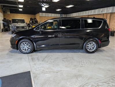 2025 Chrysler Pacifica Select   - Photo 7 - Bountiful, UT 84010