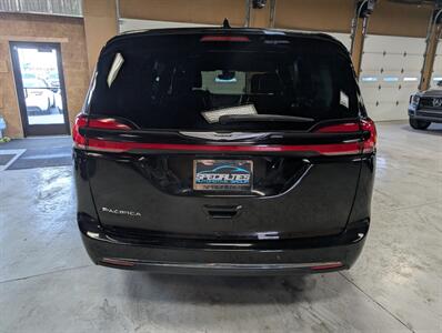 2025 Chrysler Pacifica Select   - Photo 9 - Bountiful, UT 84010