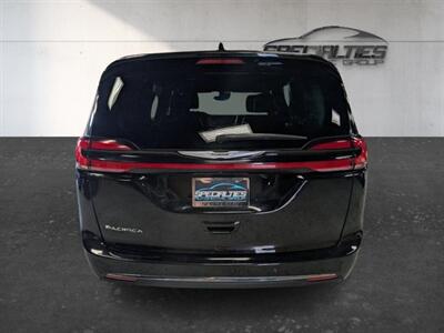 2025 Chrysler Pacifica Select - Photo 9 - Bountiful, UT 84010