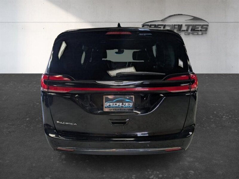 2025 Chrysler Pacifica Select - Photo 9 - Bountiful, UT 84010