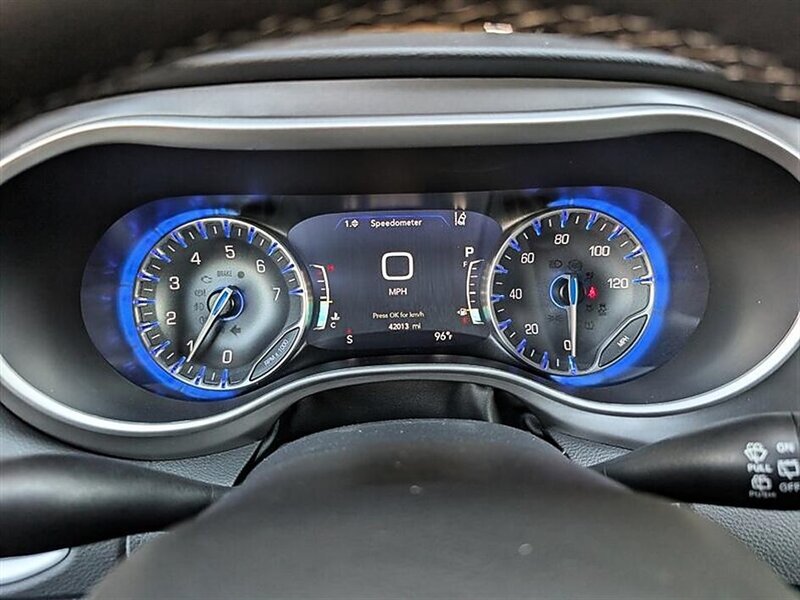 2025 Chrysler Pacifica Select - Photo 20 - Bountiful, UT 84010