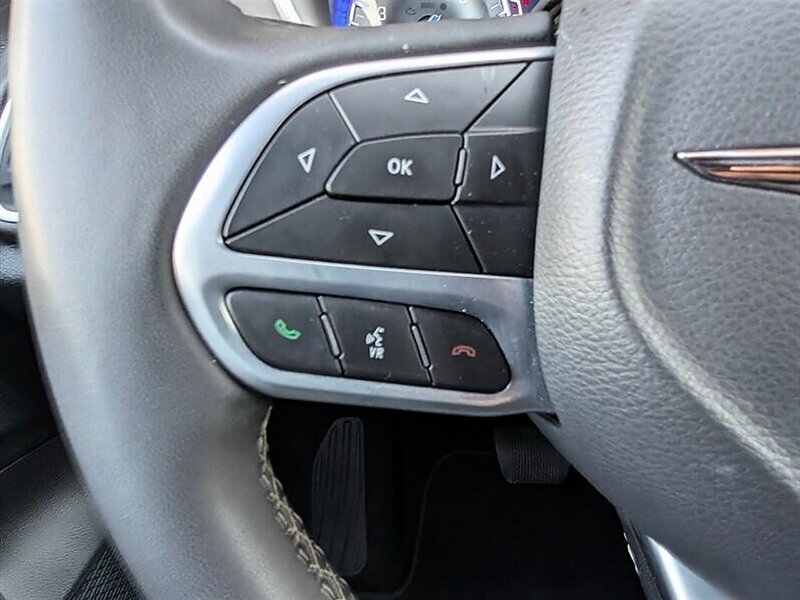 2025 Chrysler Pacifica Select - Photo 21 - Bountiful, UT 84010