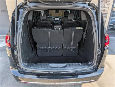 2025 Chrysler Pacifica Select   - Photo 32 - Bountiful, UT 84010
