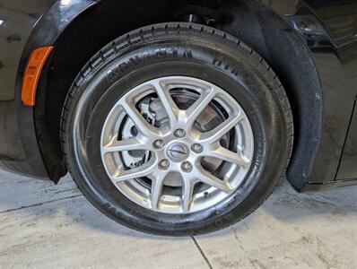 2025 Chrysler Pacifica Select   - Photo 15 - Bountiful, UT 84010
