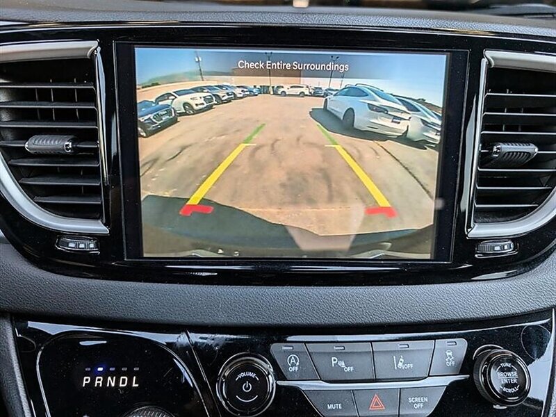 2025 Chrysler Pacifica Select - Photo 24 - Bountiful, UT 84010