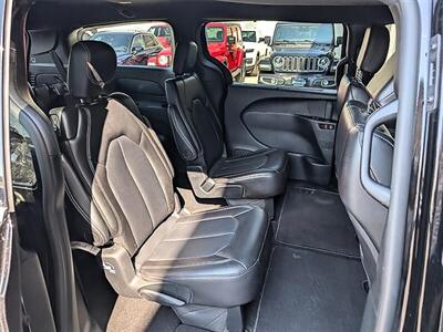 2025 Chrysler Pacifica Select - Photo 28 - Bountiful, UT 84010