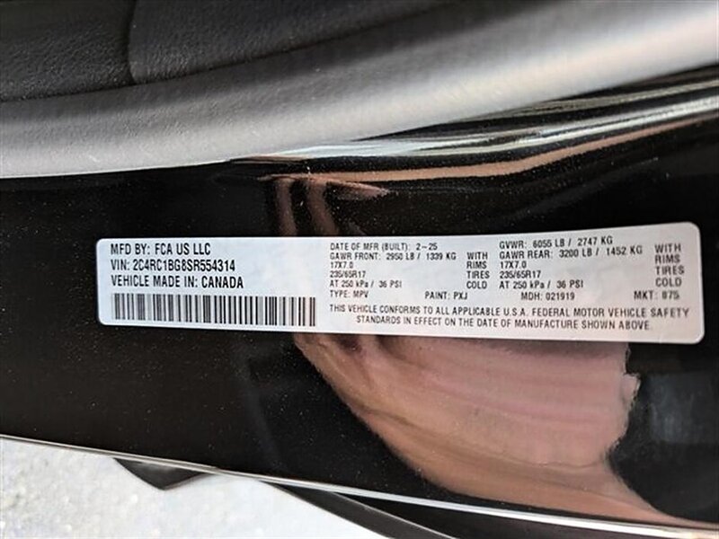 2025 Chrysler Pacifica Select - Photo 33 - Bountiful, UT 84010