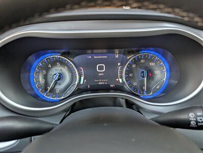 2025 Chrysler Pacifica Select   - Photo 20 - Bountiful, UT 84010