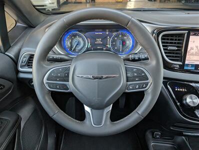 2025 Chrysler Pacifica Select   - Photo 19 - Bountiful, UT 84010